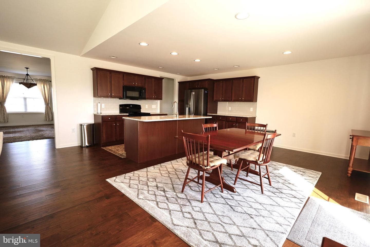 613 Rishel Drive photo 9