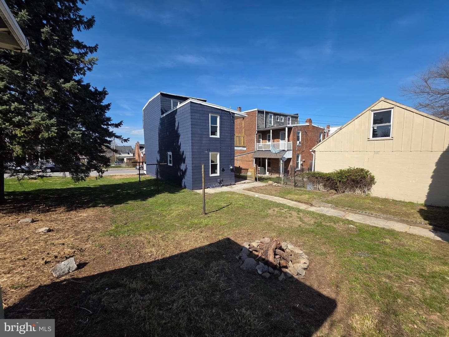 1306 W Poplar Street photo 11