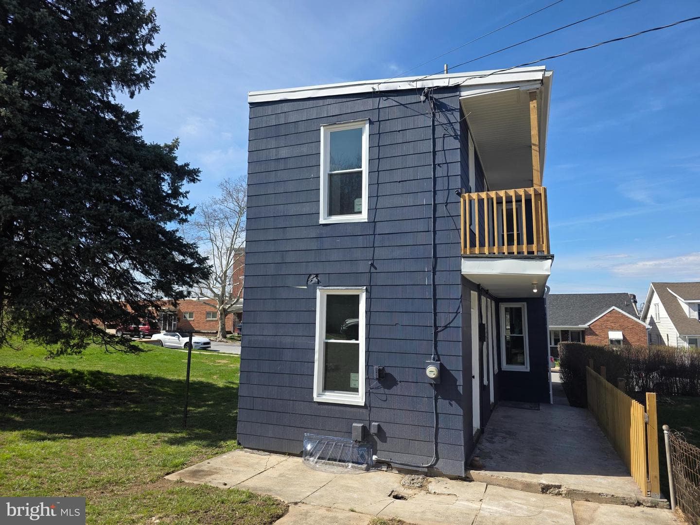 1306 W Poplar Street photo 14