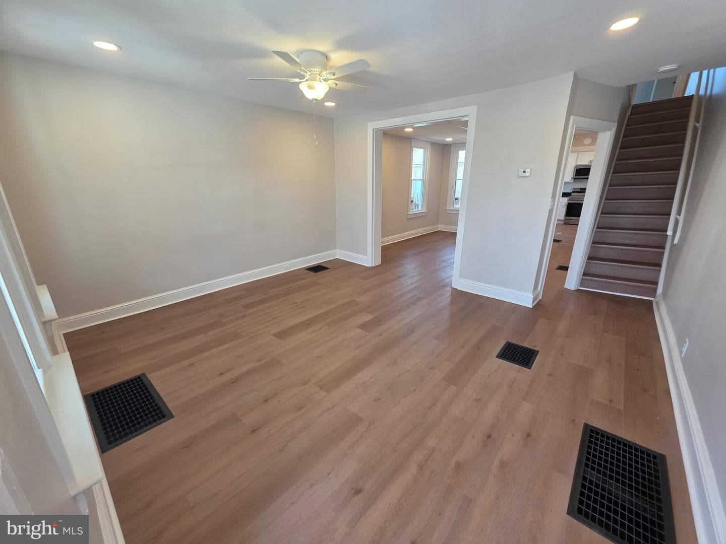 1306 W Poplar Street photo 15