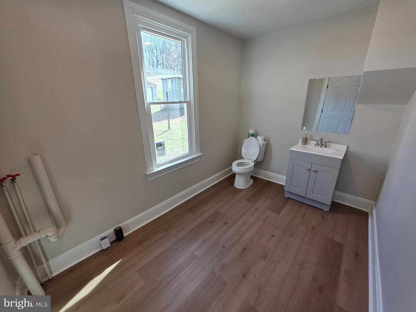 1306 W Poplar Street photo 22