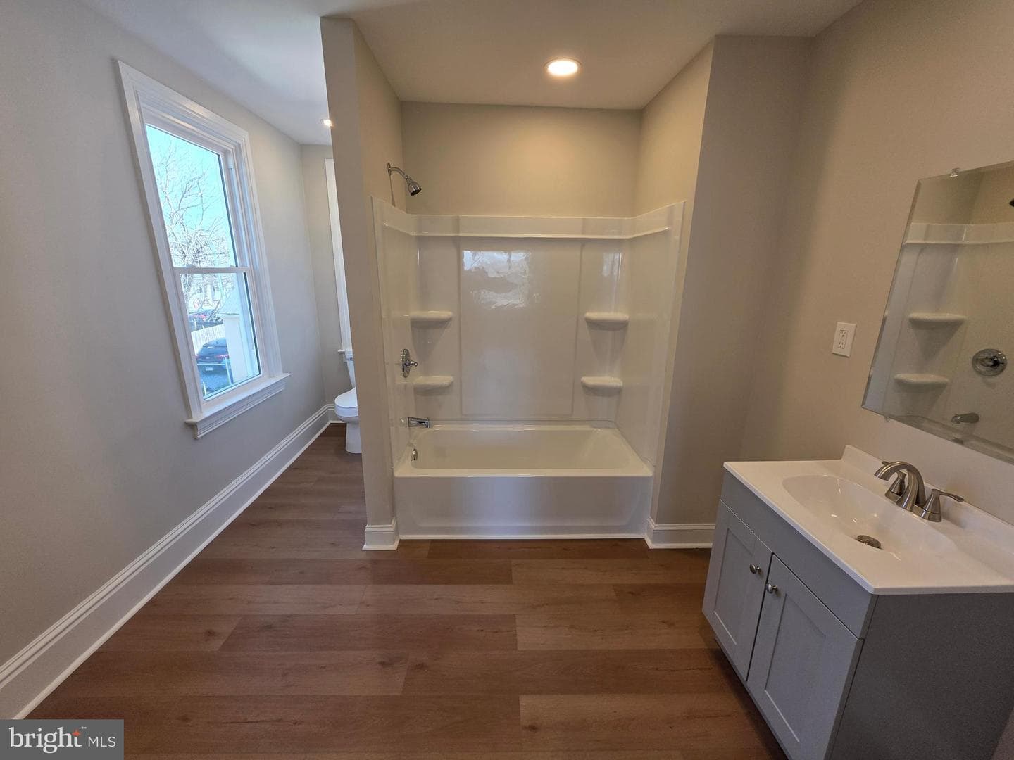 1306 W Poplar Street photo 36
