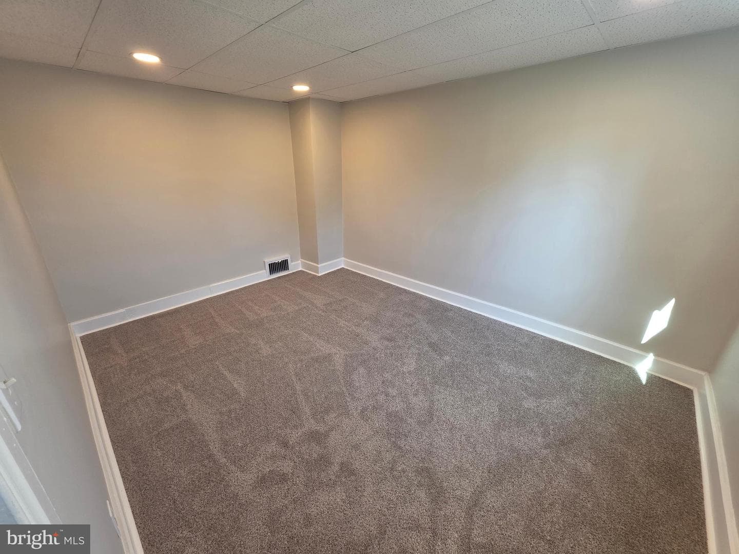 1306 W Poplar Street photo 40