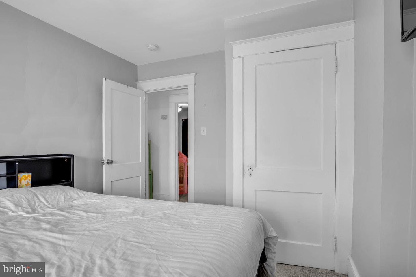 632 S Pershing Avenue photo 10