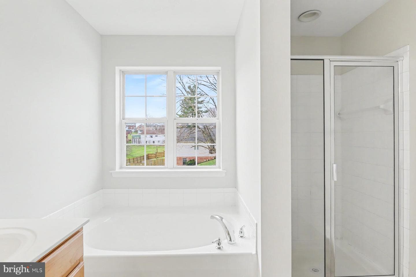 353 W Chestnut Street #16 photo 22