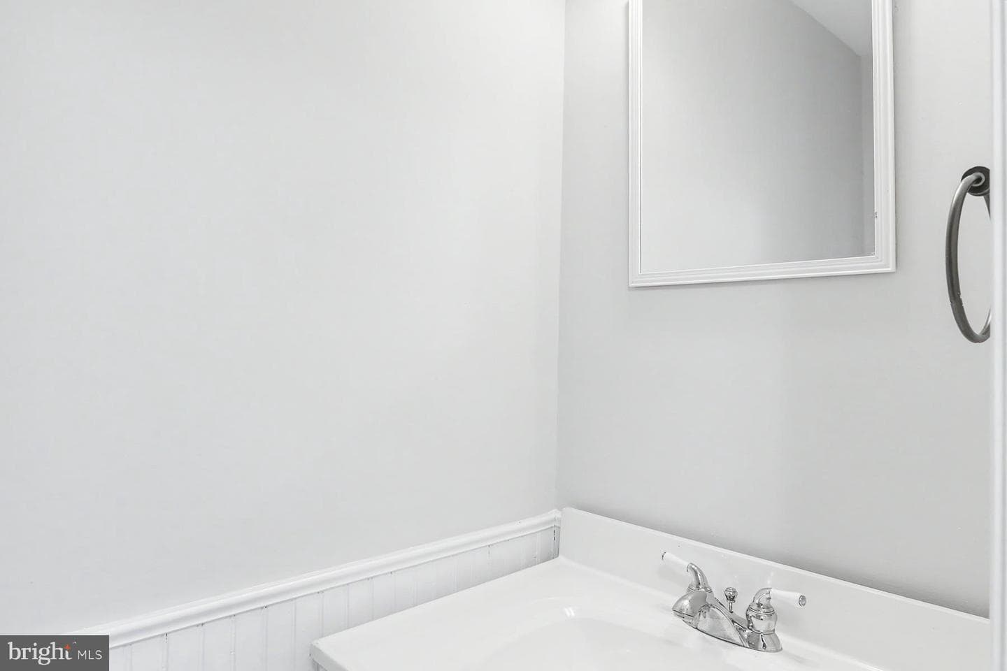 353 W Chestnut Street #16 photo 8
