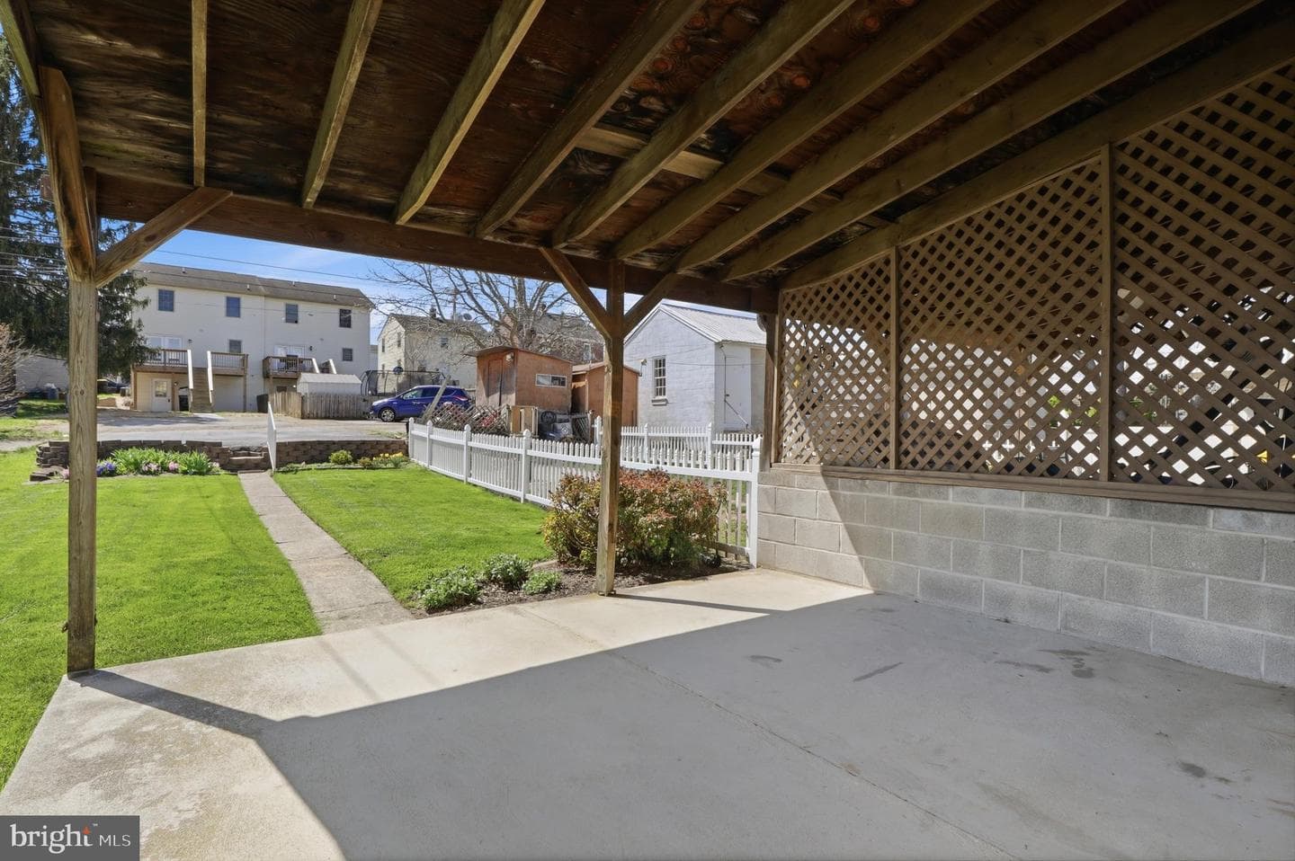 543 Baer Avenue photo 32