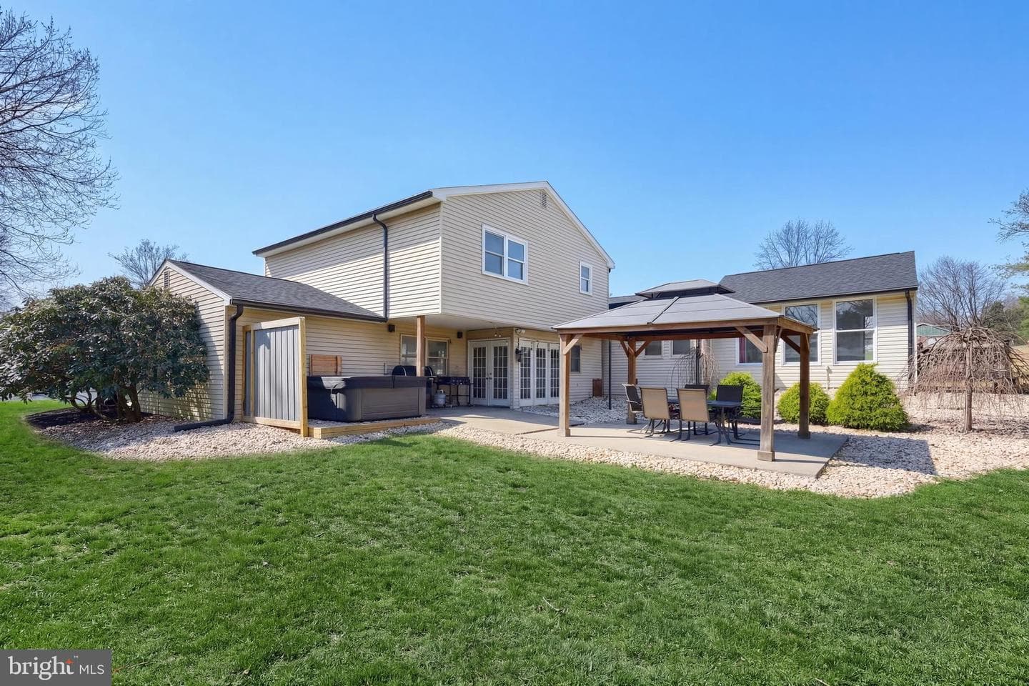 18 Sheffield Drive photo 13