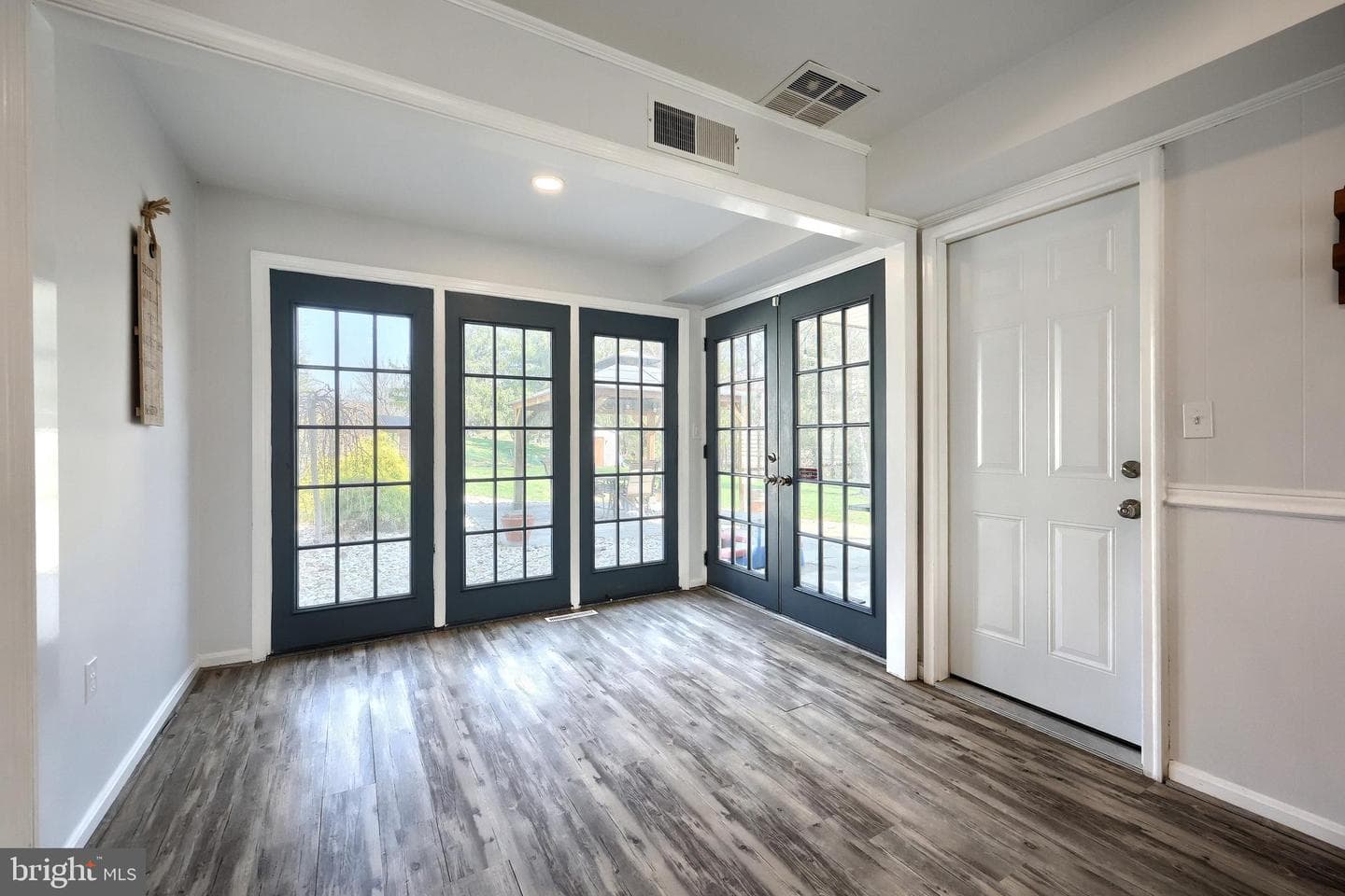 18 Sheffield Drive photo 42