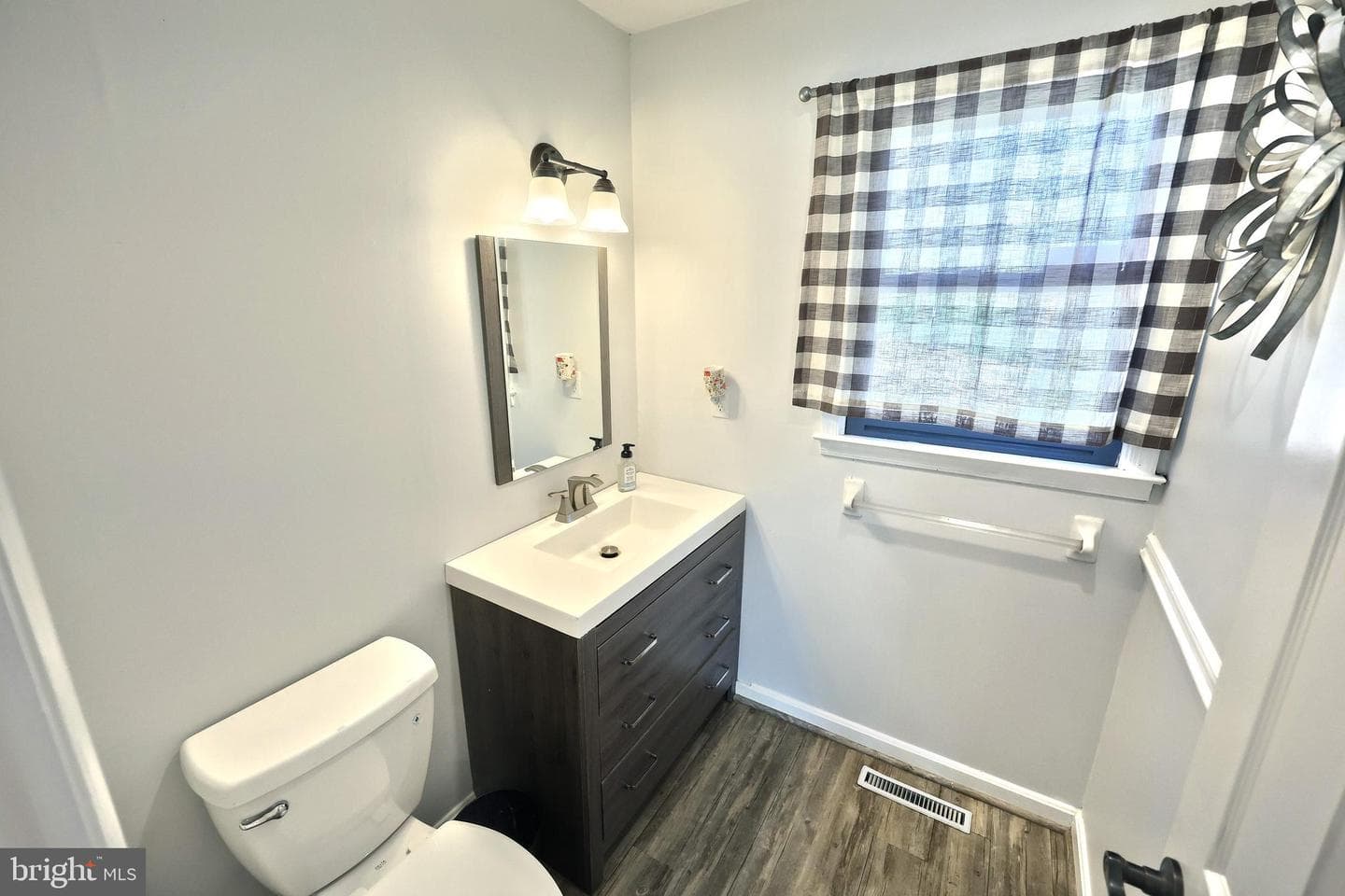 18 Sheffield Drive photo 43