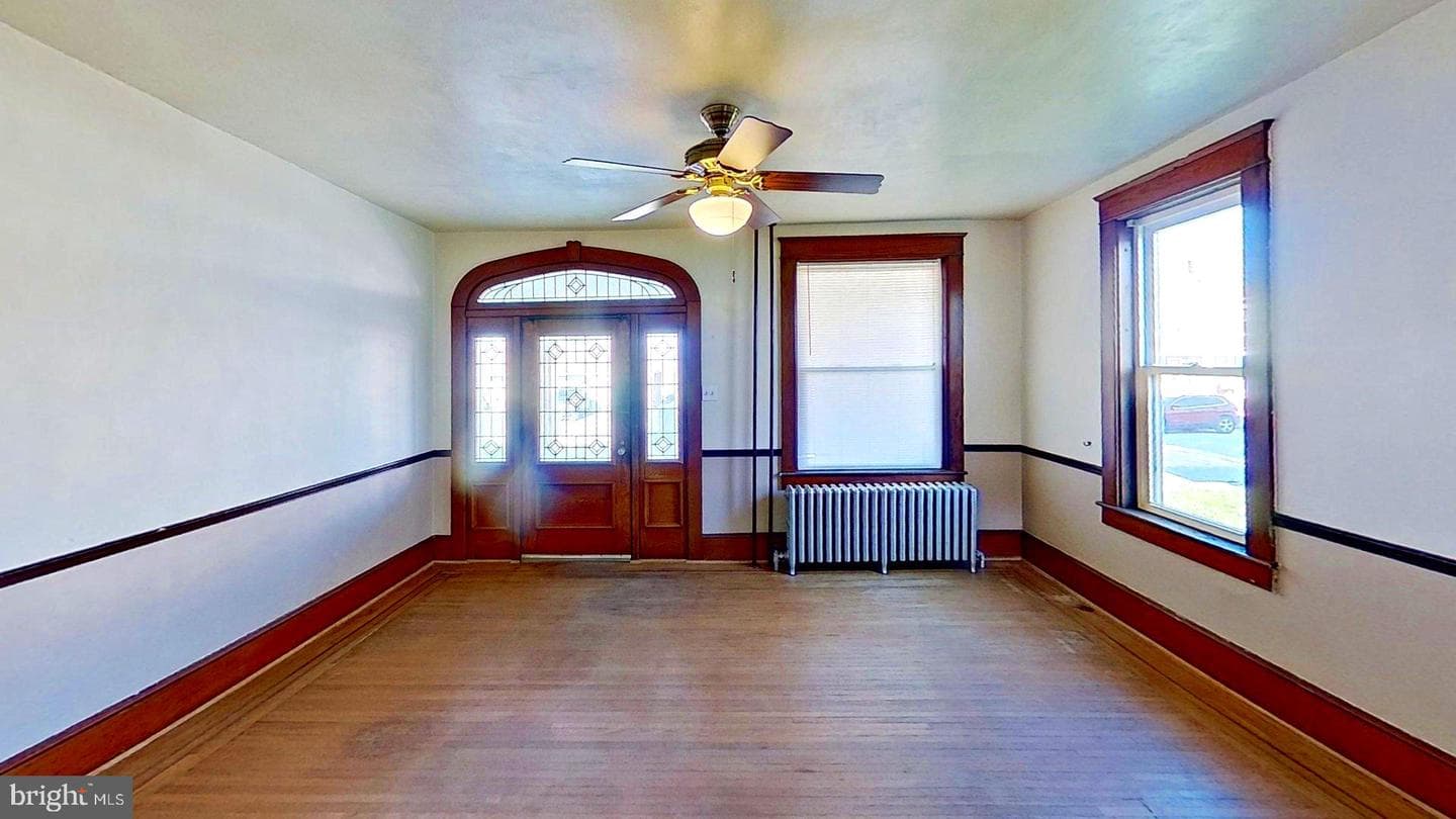 171 Linden Avenue photo 2