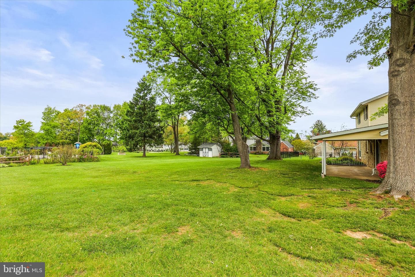 1884 Ebony Drive photo 42