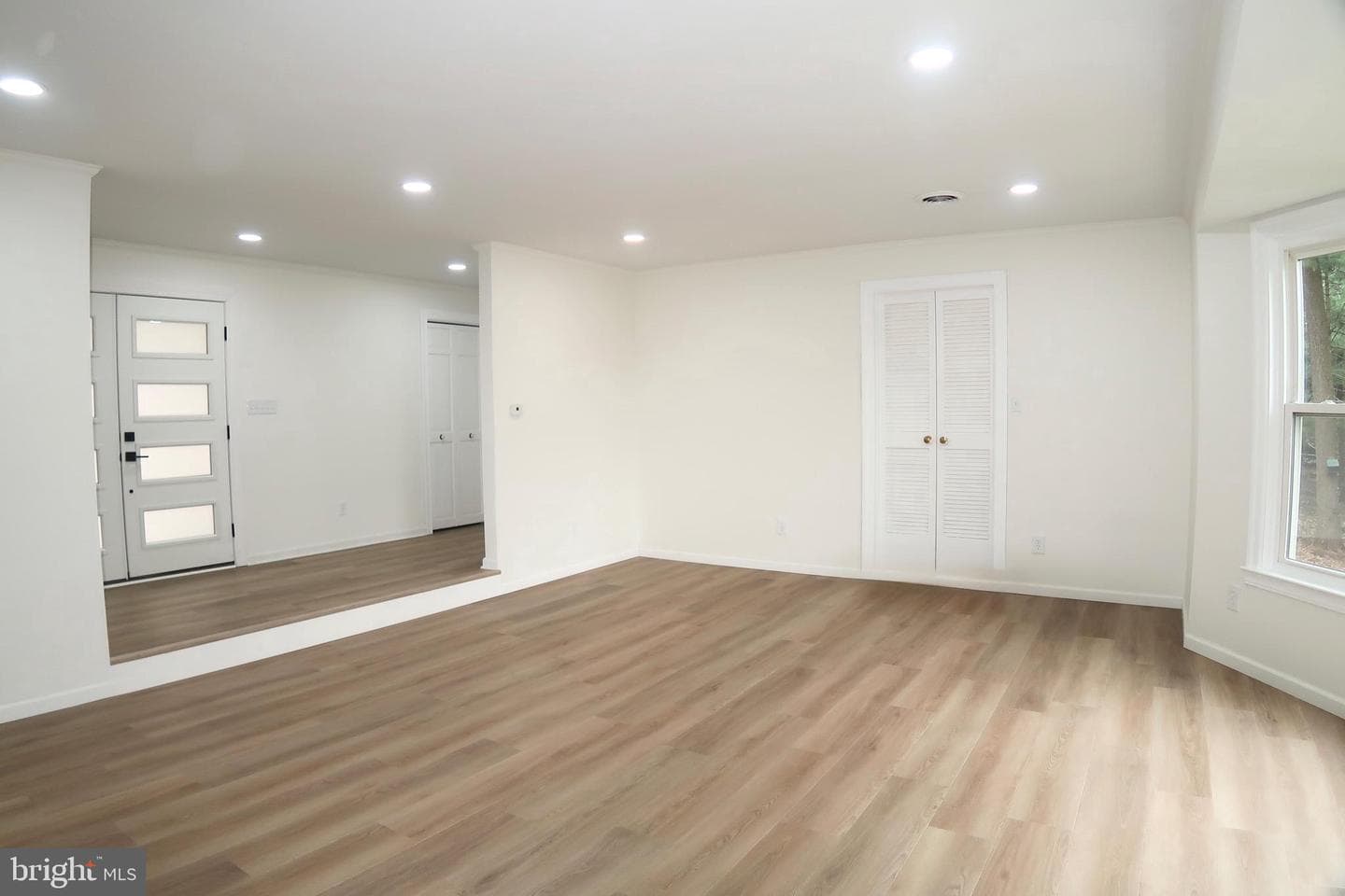 765 Witmer Road photo 13