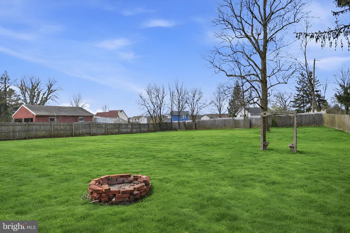 2733 Sunset Lane photo 30