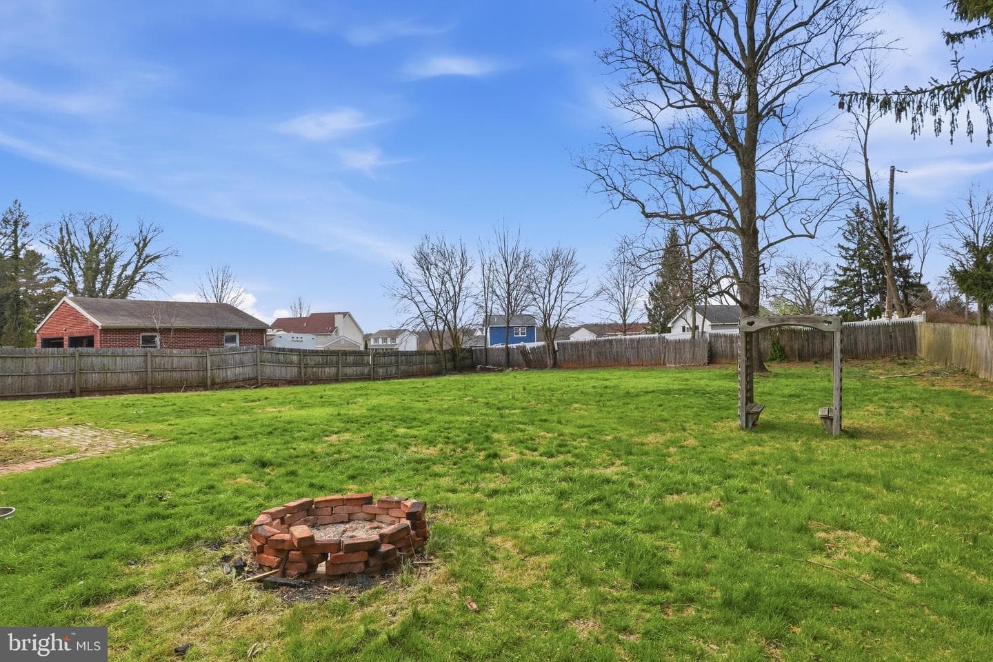 2733 Sunset Lane photo 31