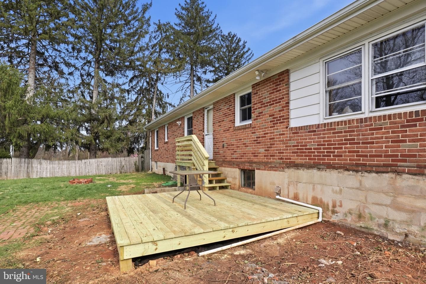2733 Sunset Lane photo 32