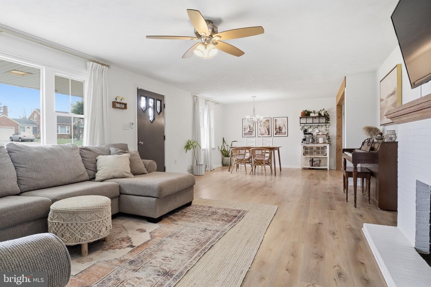 2733 Sunset Lane photo 7