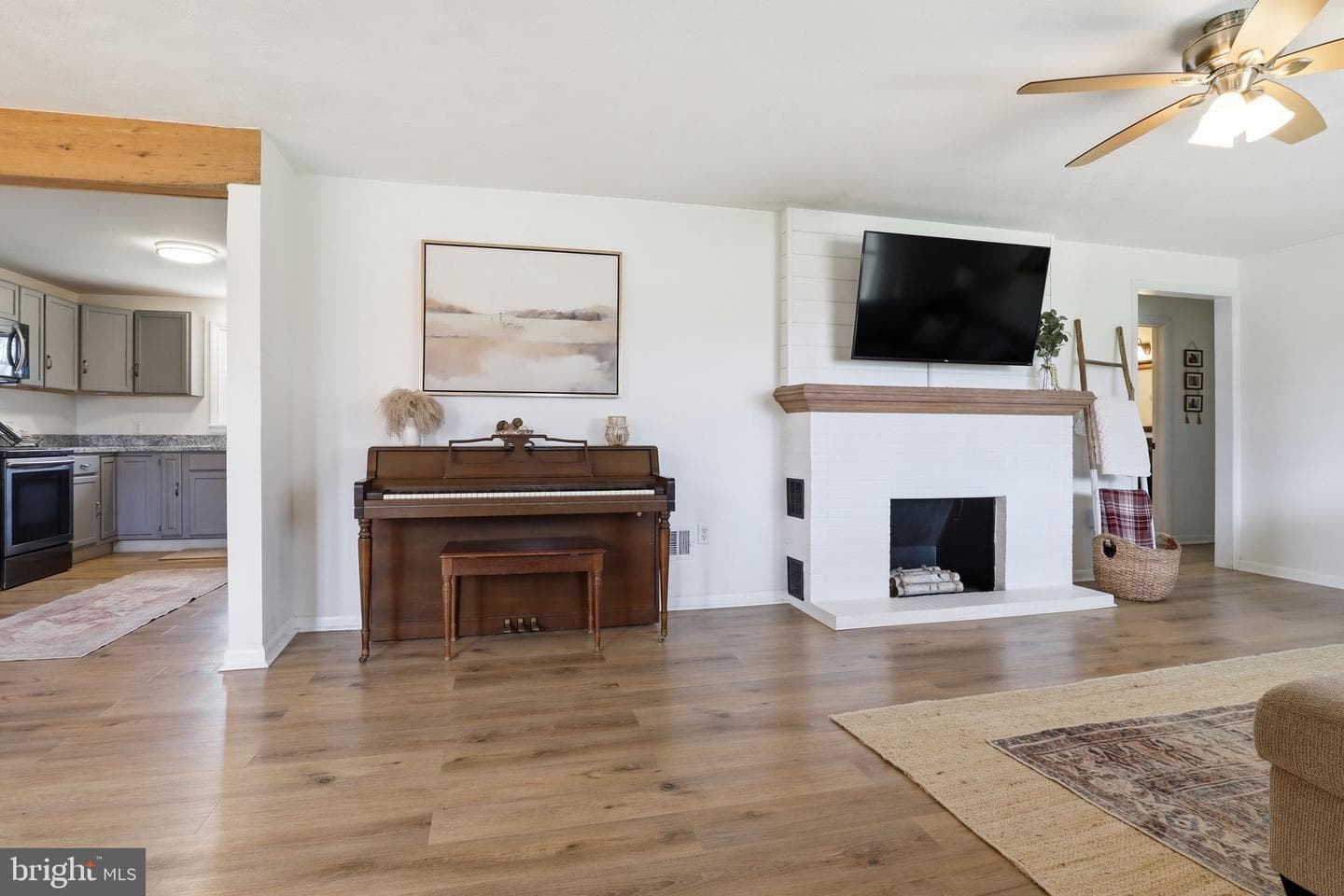 2733 Sunset Lane photo 8