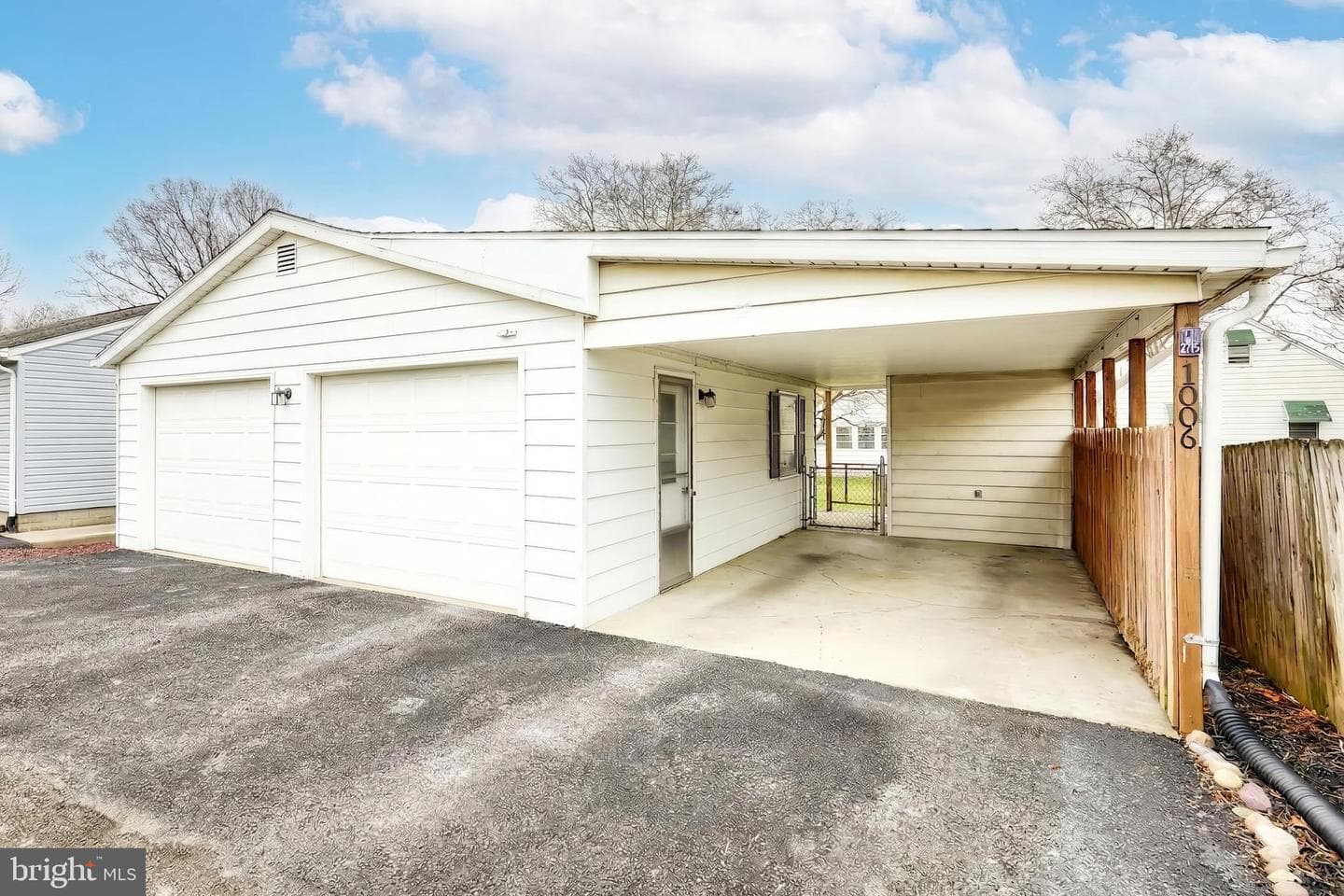 1006 E Walnut Street photo 13