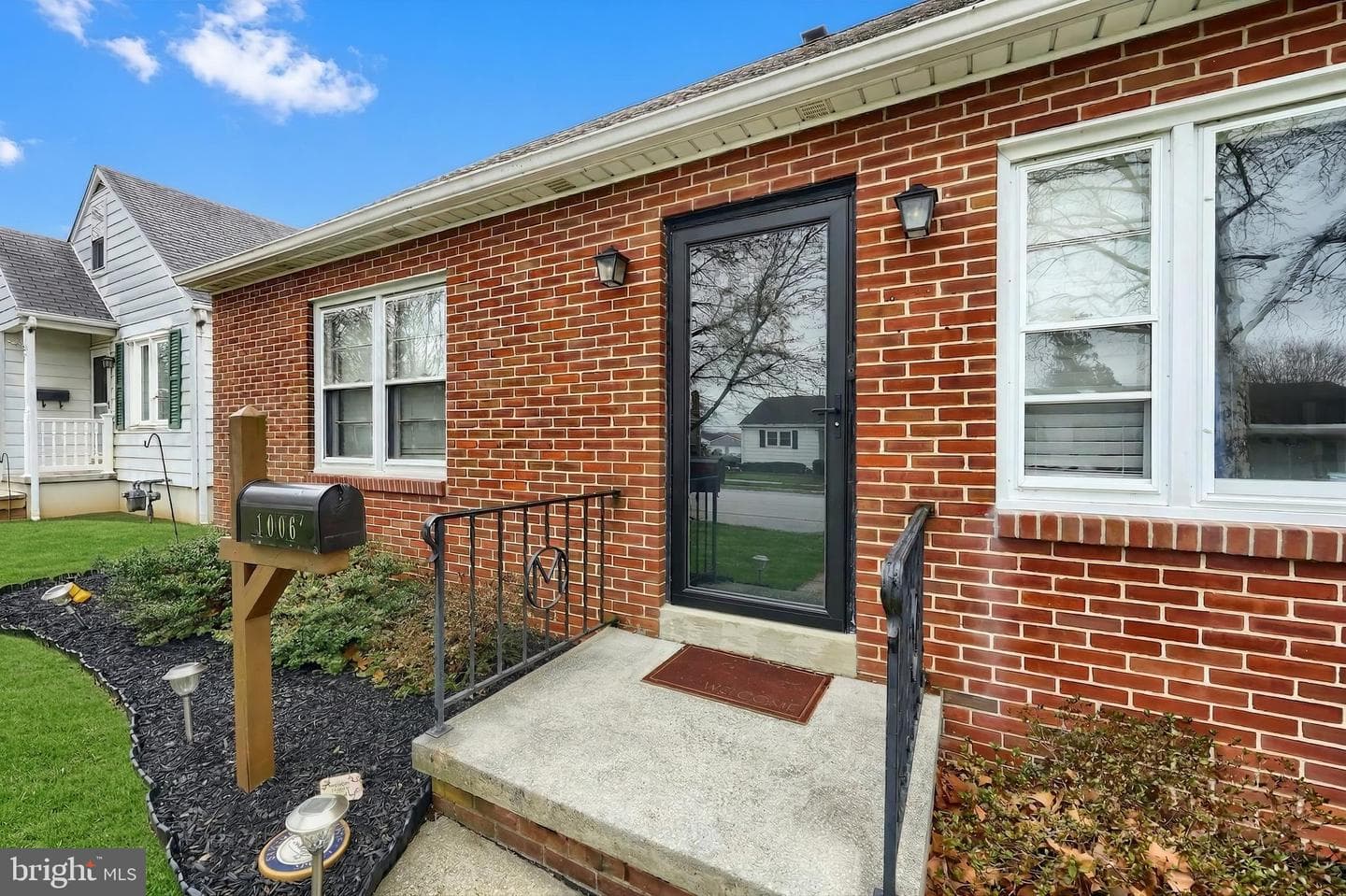 1006 E Walnut Street photo 16