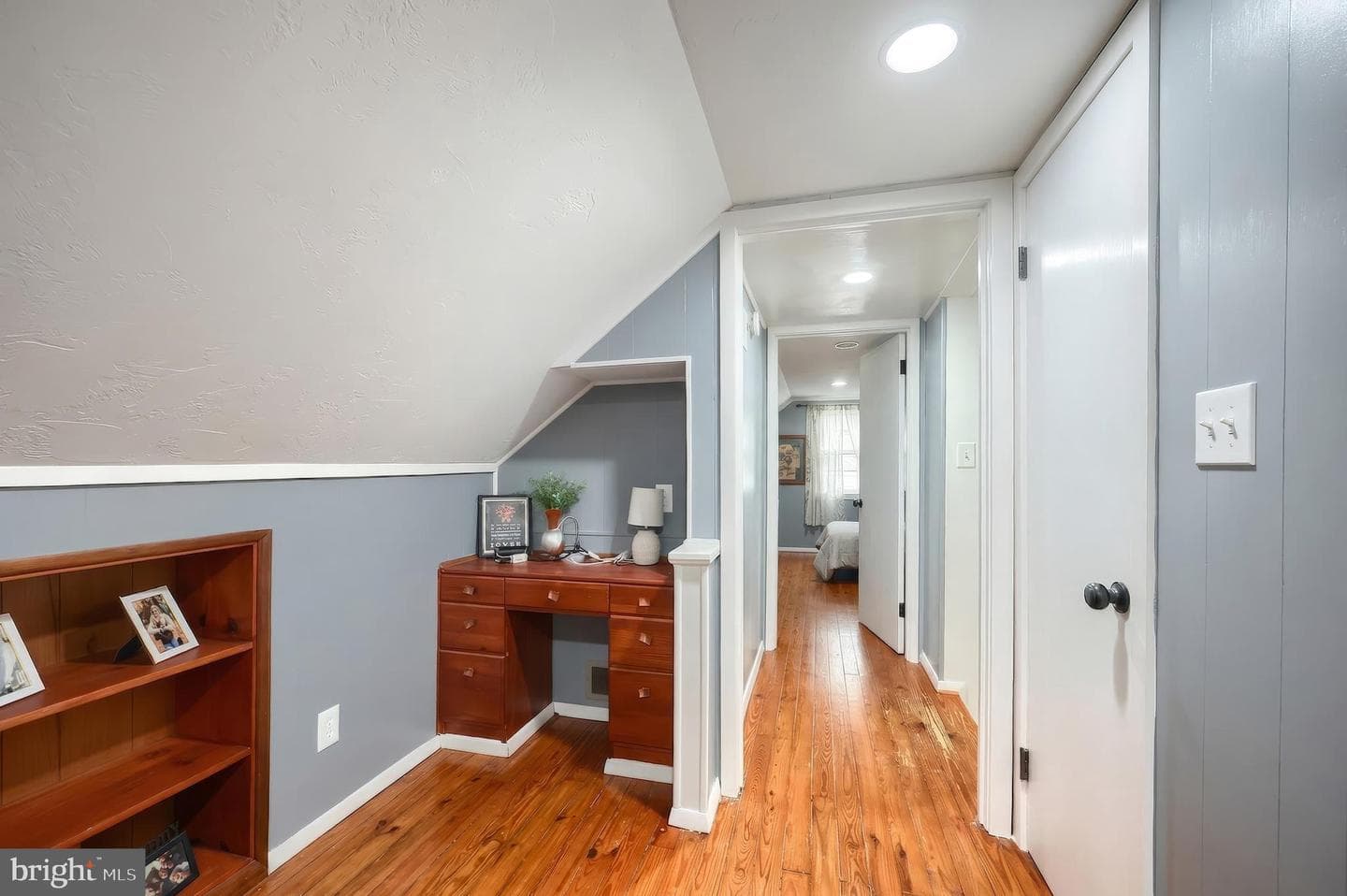 1006 E Walnut Street photo 29