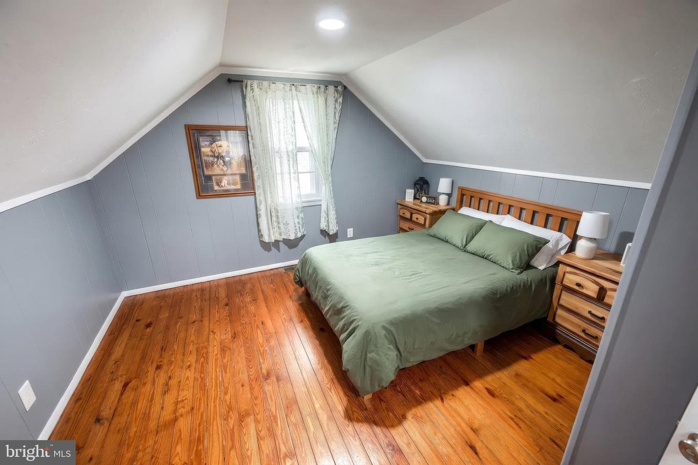 1006 E Walnut Street photo 30