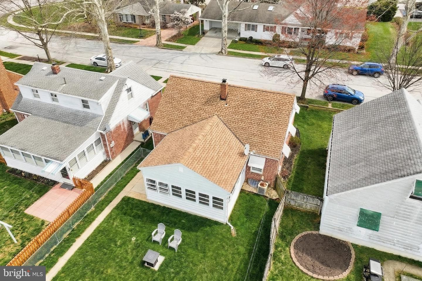1006 E Walnut Street photo 4