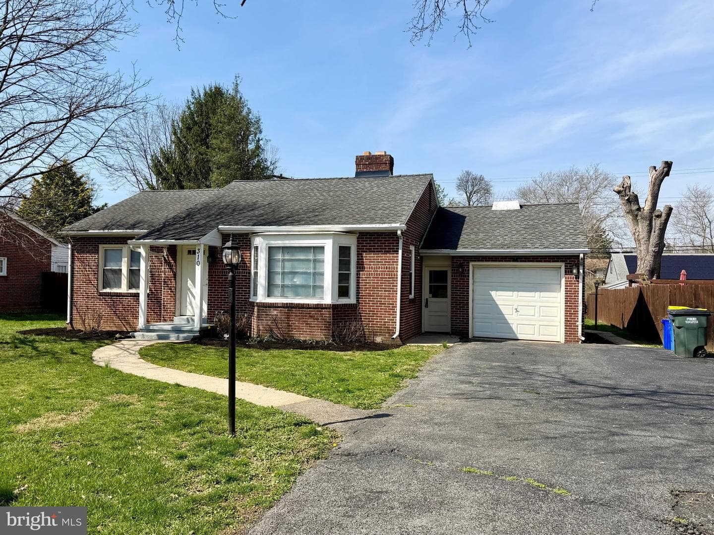 310 S Kershaw Street photo 3