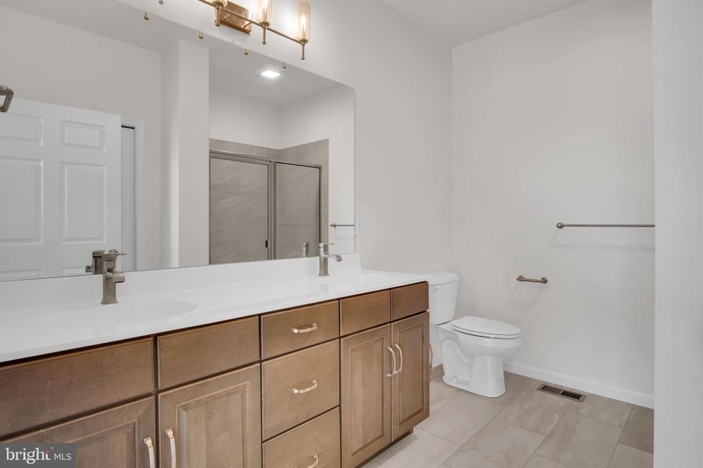 855 Shadowbrooke Drive photo 9