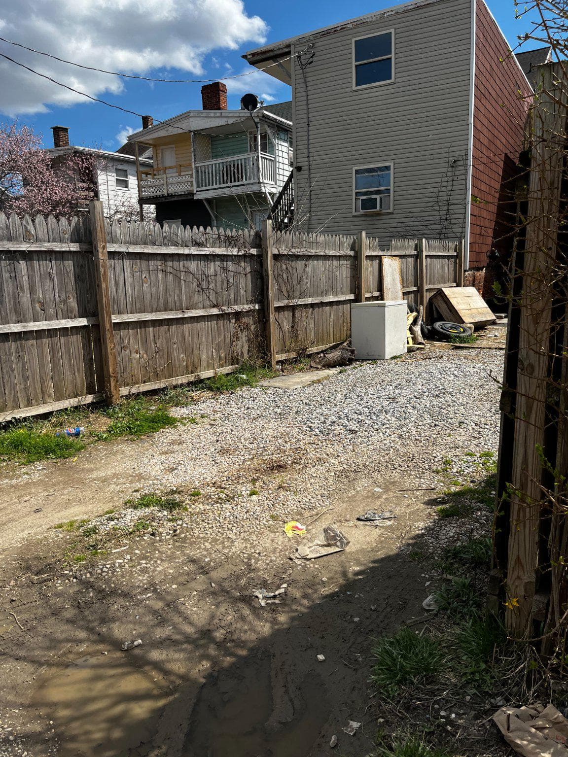 715 E Clarke Ave photo 2