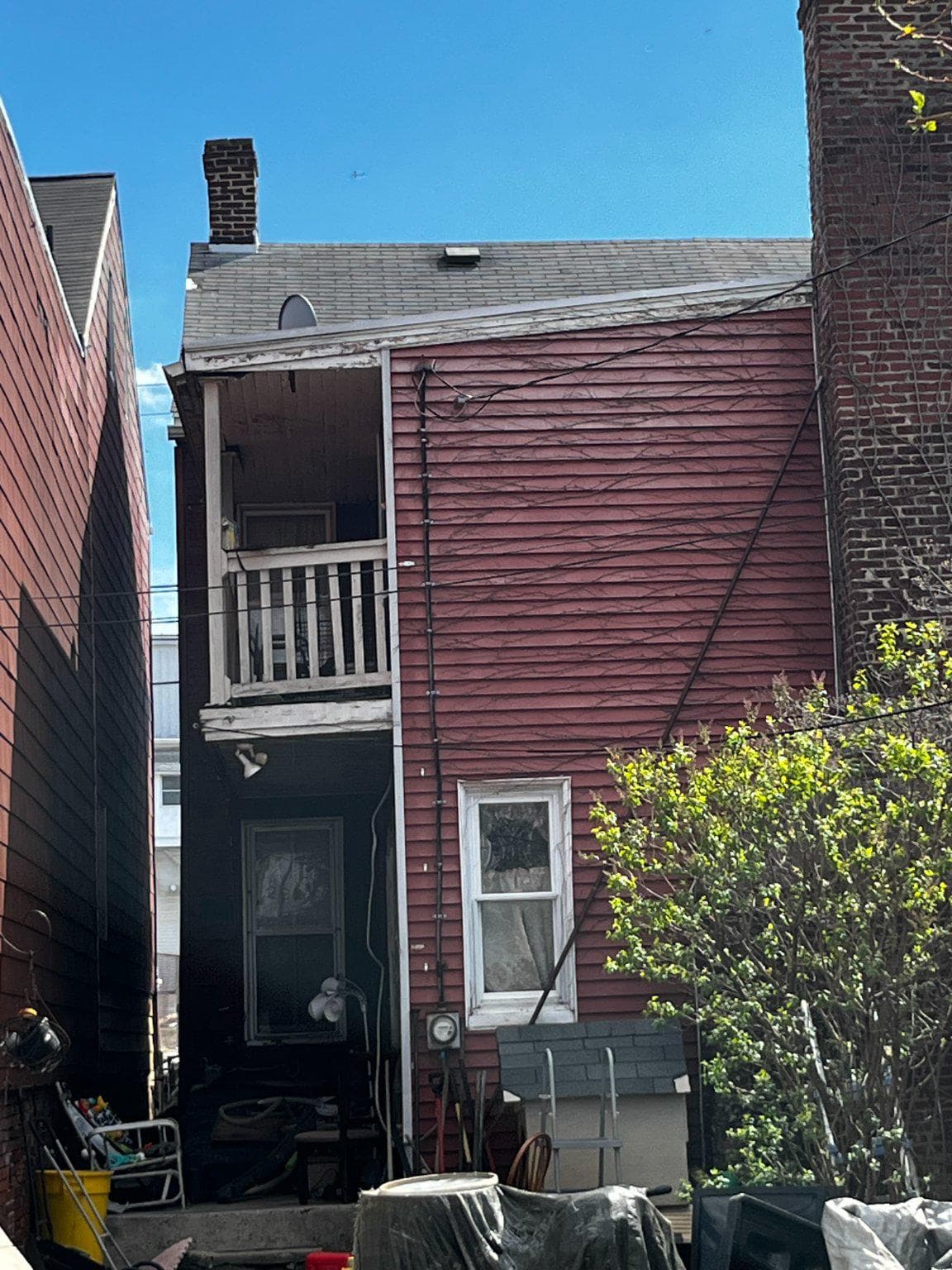 715 E Clarke Ave photo 4