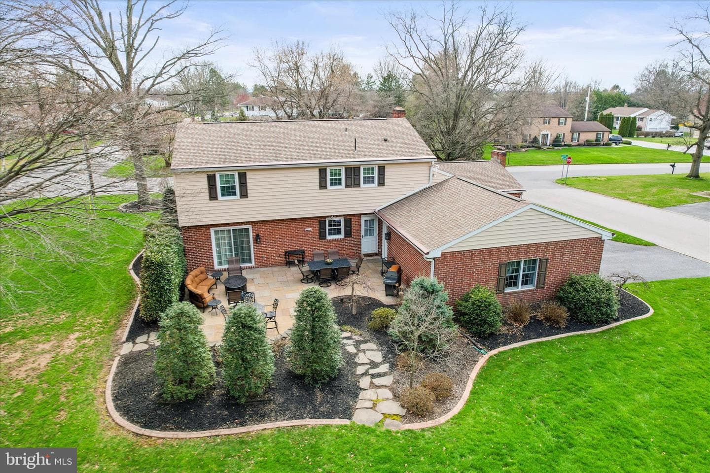 1240 Garrison Drive photo 2