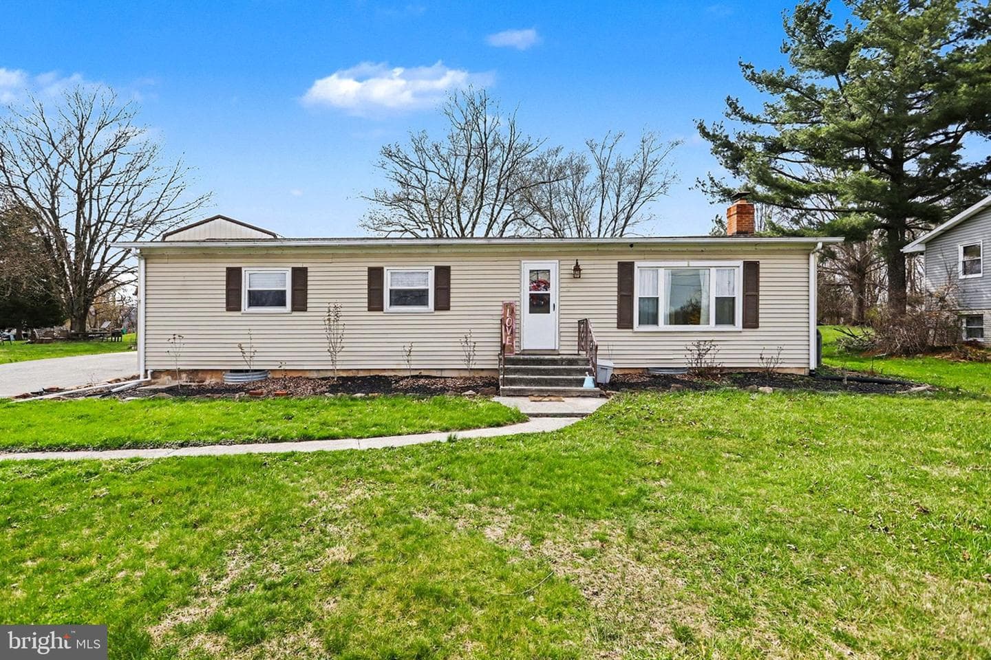 32 Pine Road