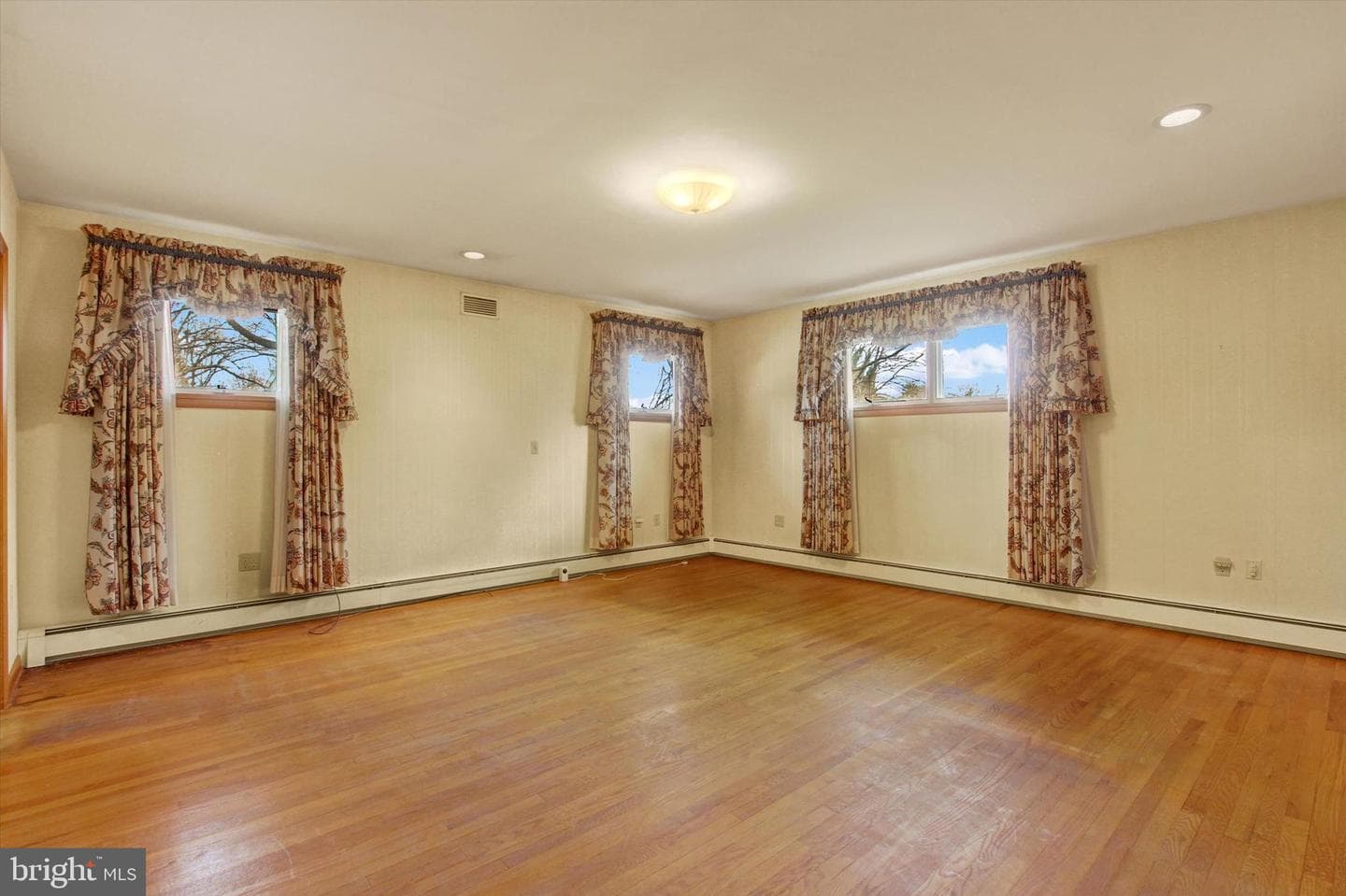241 Charles Street photo 18