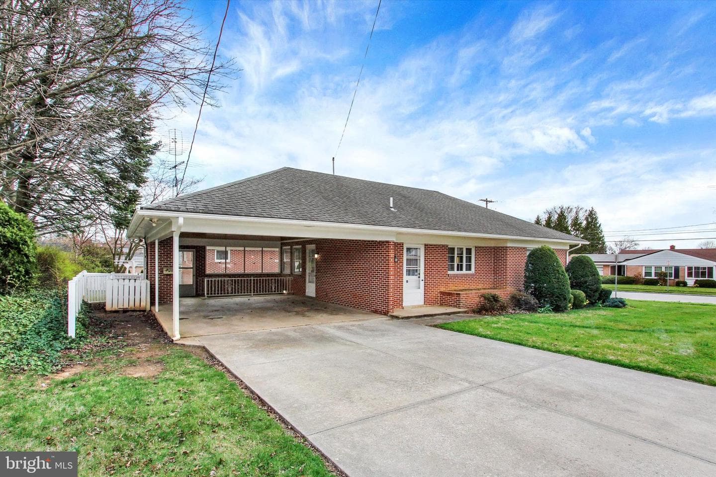 241 Charles Street photo 33