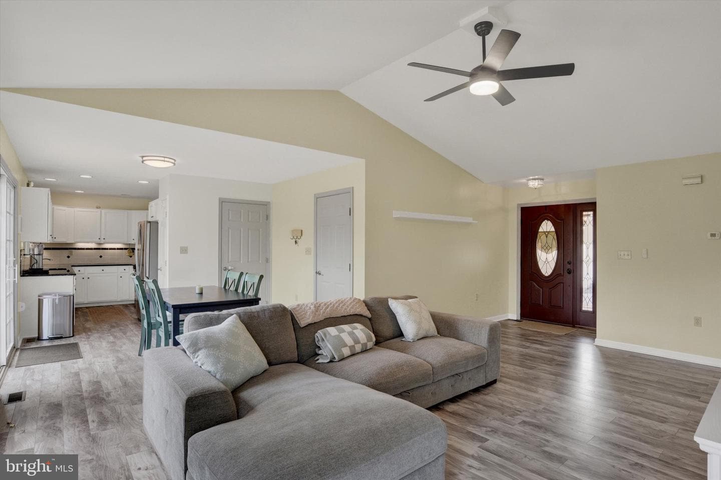 466 Chestnut Way photo 11