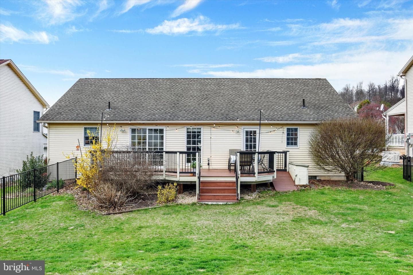 466 Chestnut Way photo 35