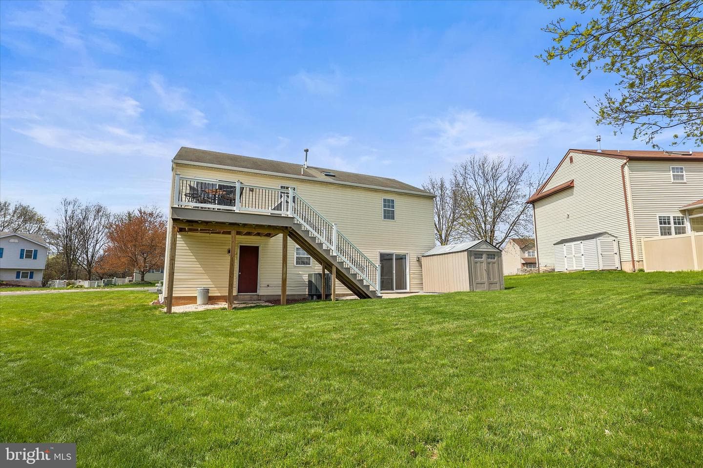 125 Winston Drive photo 34