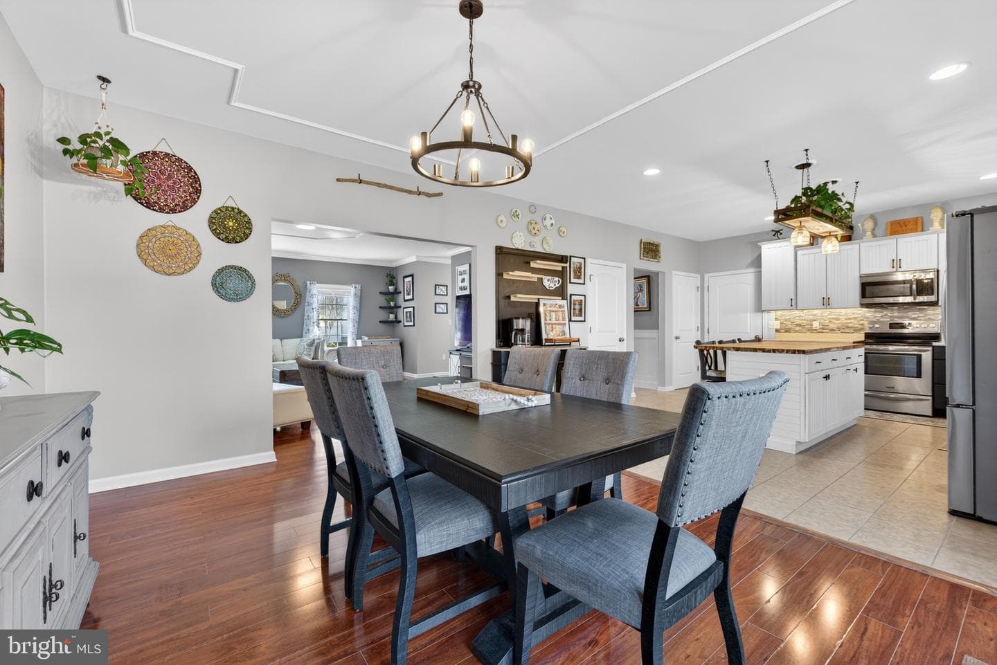 25 Thoroughbred Drive photo 5