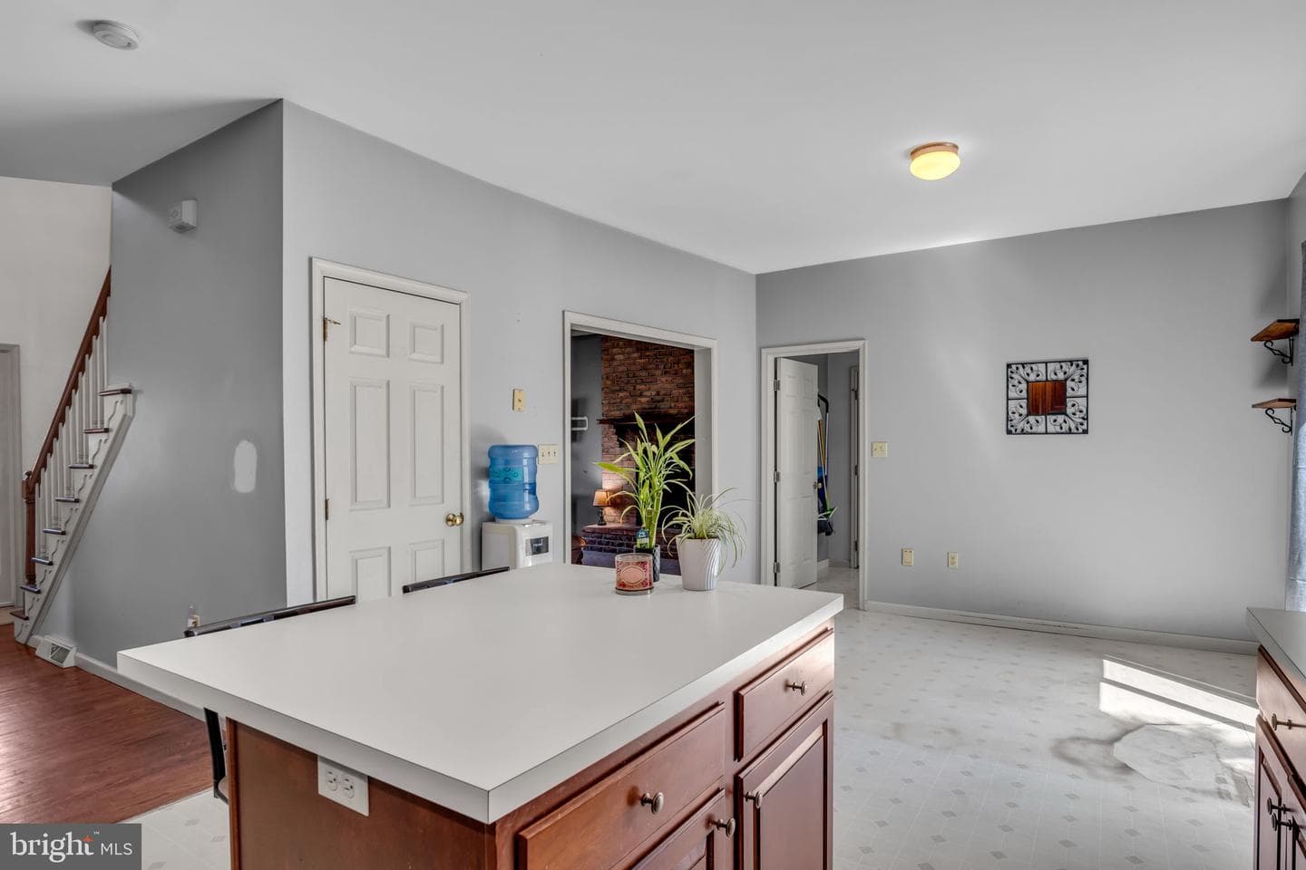 984 David Drive photo 11