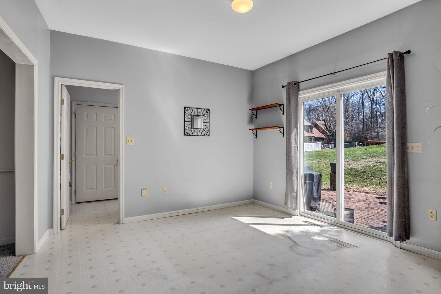 984 David Drive photo 12