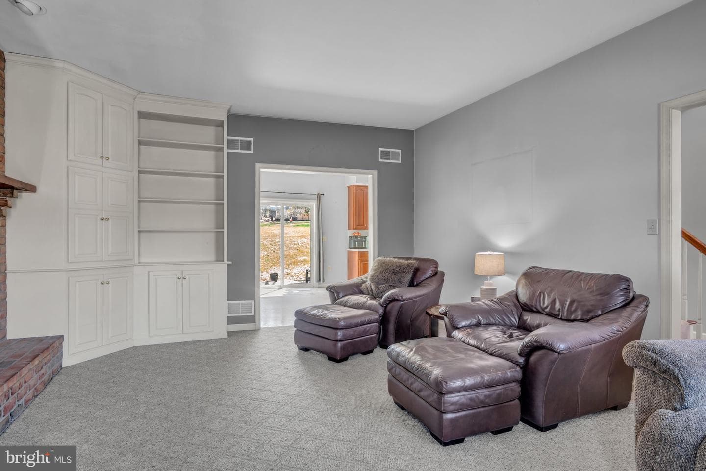 984 David Drive photo 7