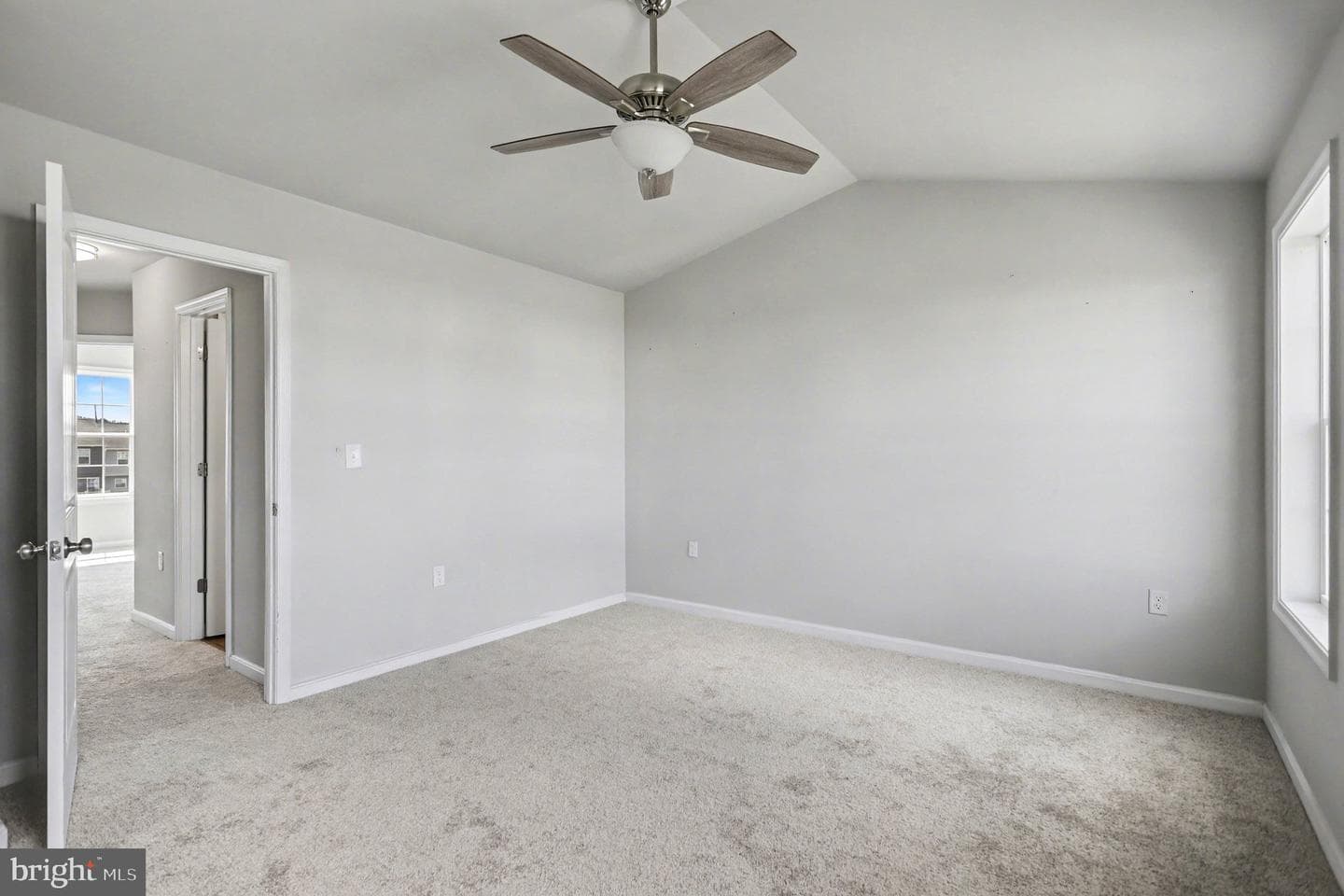 246 Hudson Boulevard photo 20