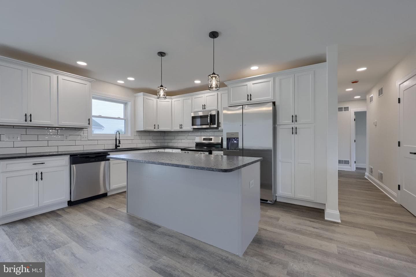310 Kendale Road photo 10
