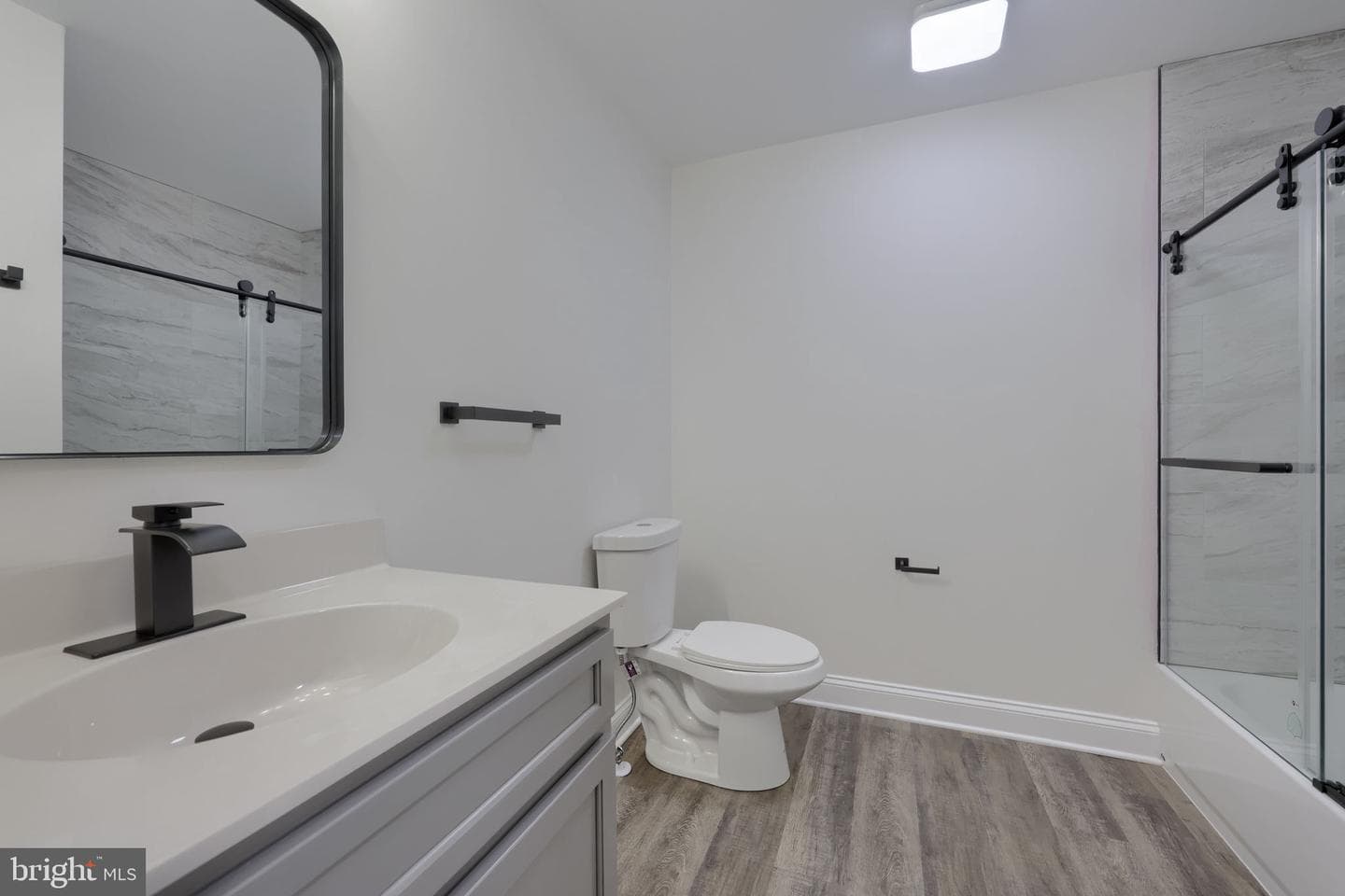 310 Kendale Road photo 21