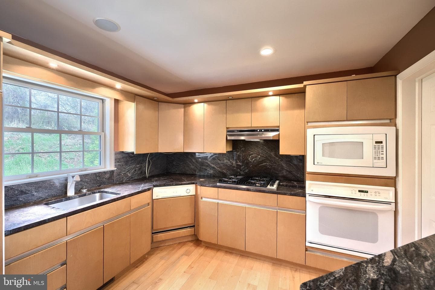 101 Fairfax Dr. photo 26