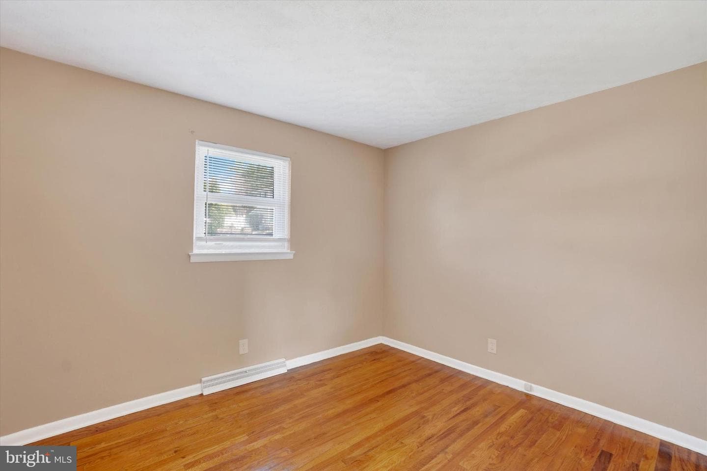 2710 Whitney Drive photo 10