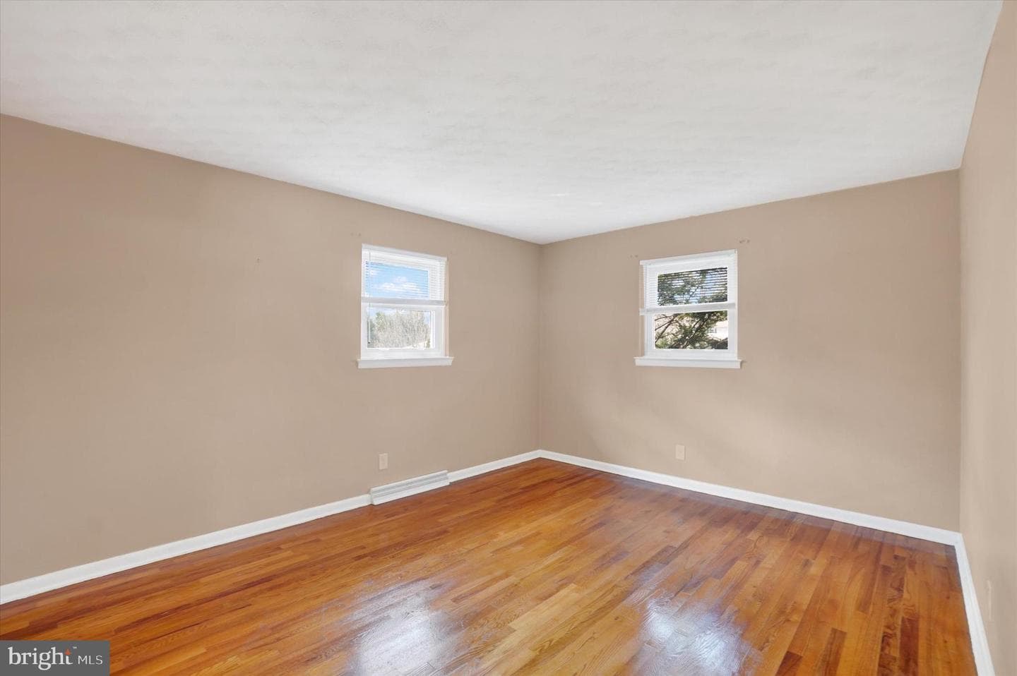 2710 Whitney Drive photo 14