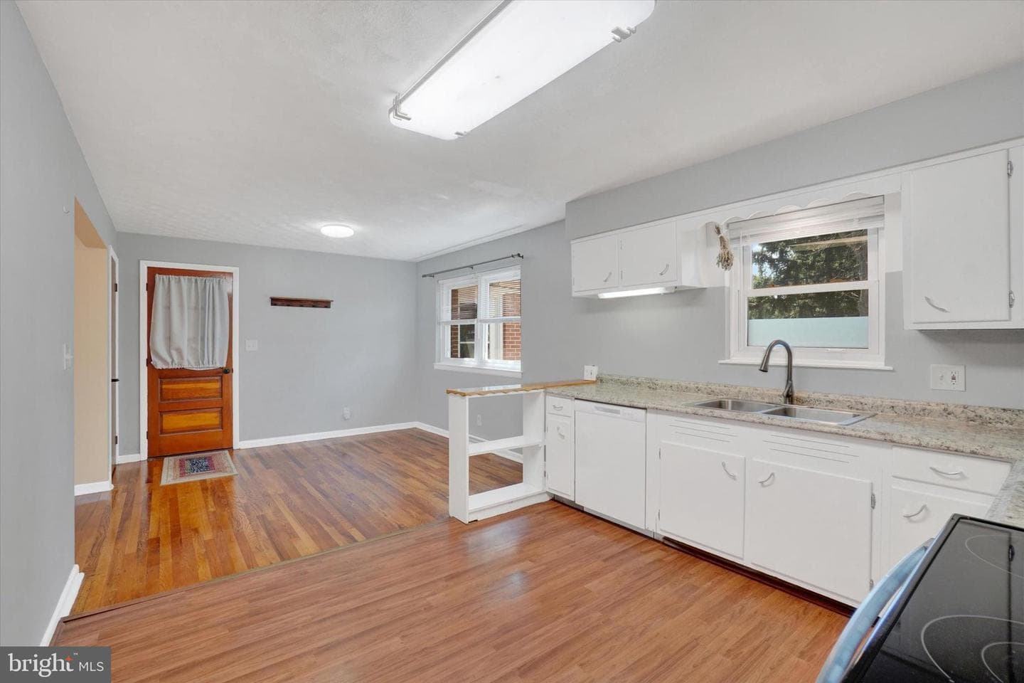 2710 Whitney Drive photo 6
