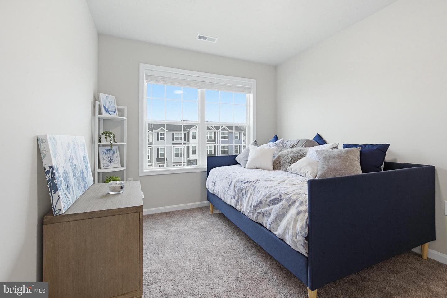 94 Hudson Boulevard photo 17